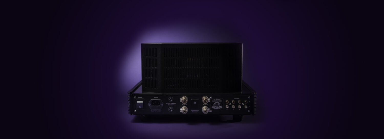 VA880